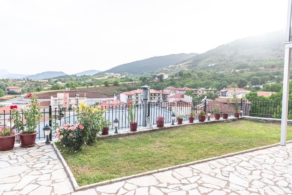 Dimitri'S Mountain House Apartment Karpenísion Екстериор снимка