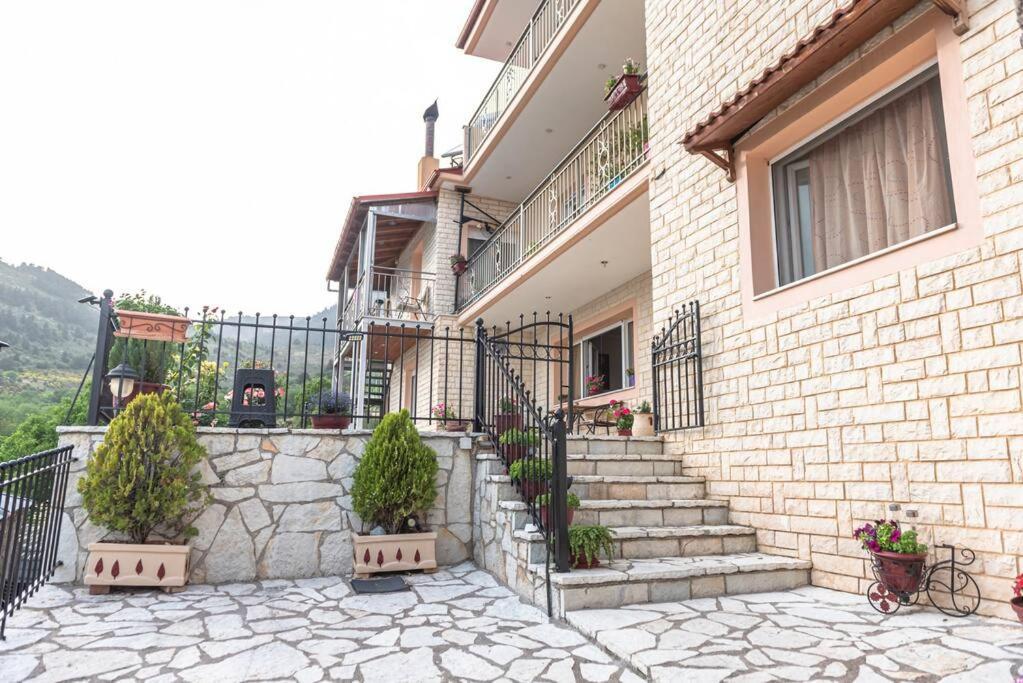 Dimitri'S Mountain House Apartment Karpenísion Екстериор снимка