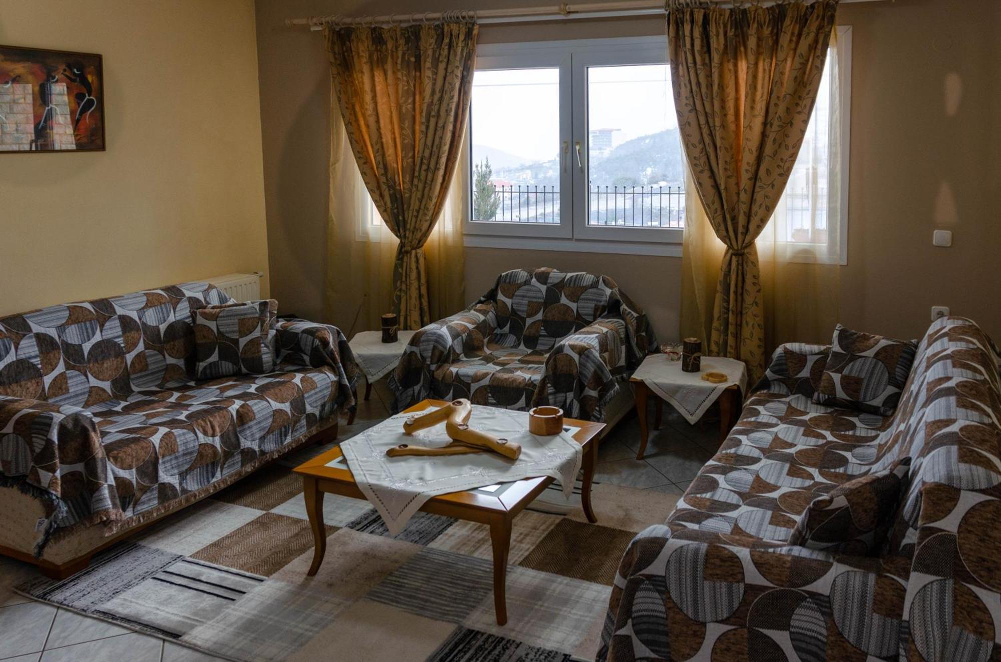 Dimitri'S Mountain House Apartment Karpenísion Екстериор снимка
